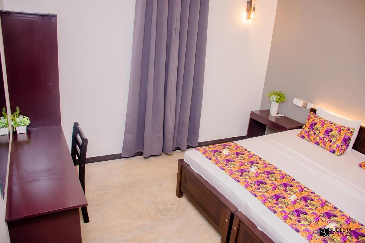 Bed and Breakfast Blooming Polhena Матара Экстерьер фото