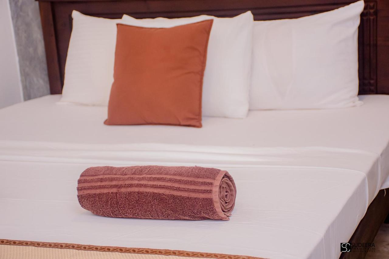 Bed and Breakfast Blooming Polhena Матара Экстерьер фото